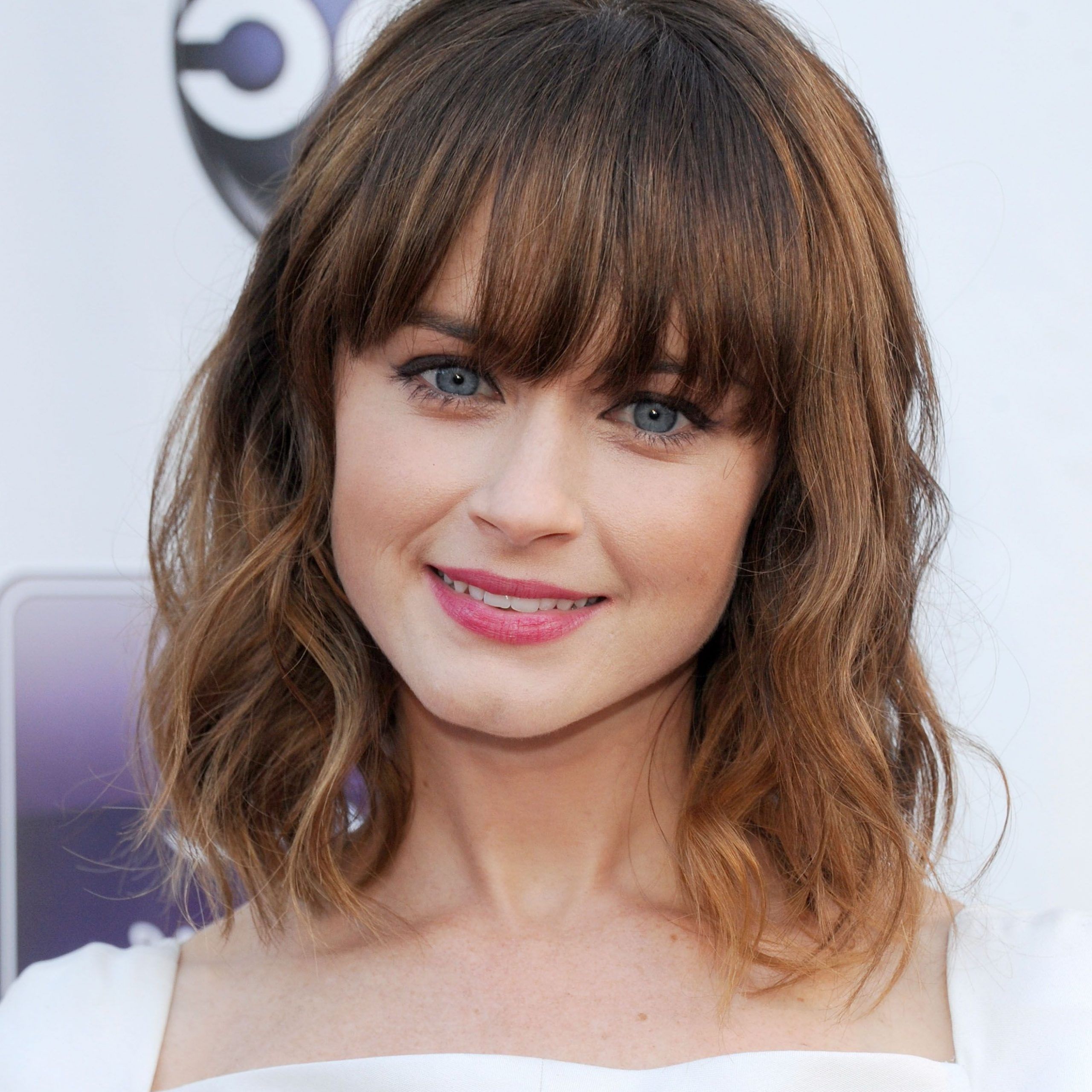 35 Best Hairstyles With Bangs – Photos Of Celebrity Haircuts For 2017 Cute Soft Feathered Shag Haircuts (View 18 of 20)