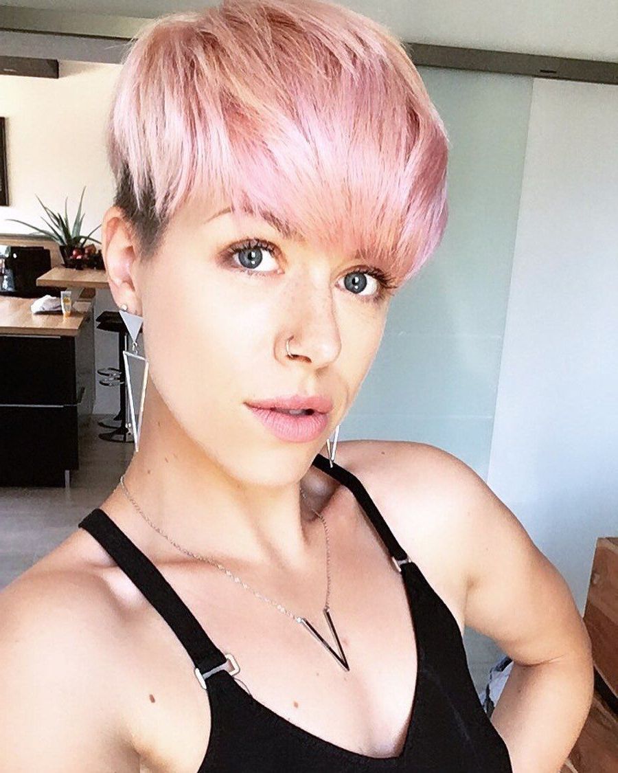 35 Best Pixie Cut Hairstyles For 2019 You Will Want To See Regarding Messy Highlighted Pixie Haircuts With Long Side Bangs (View 18 of 20)