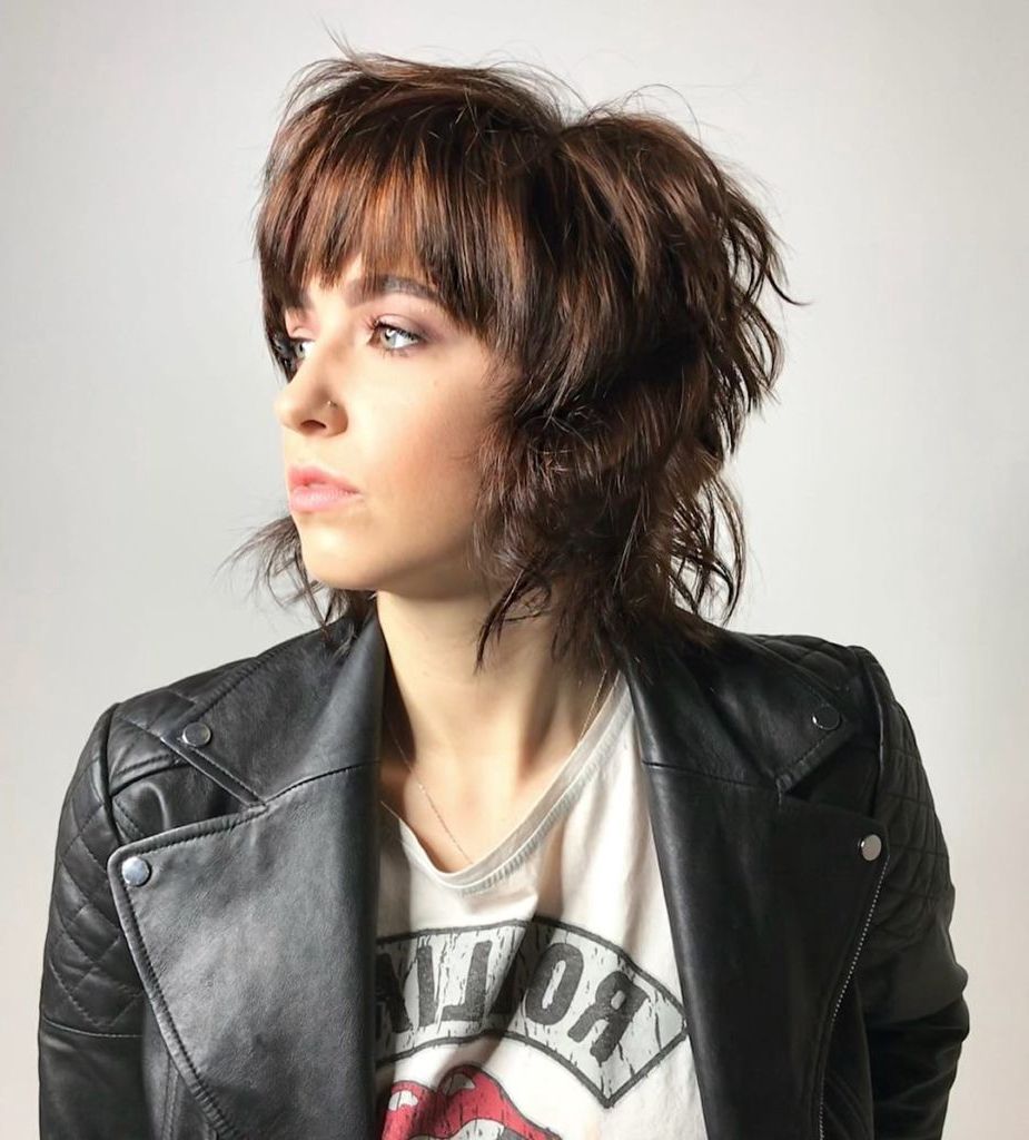 Brunette Shaggy Mod Bob With Undone Textured Waves And Brow Regarding Trendy Pretty Shaggy Brunette Bob Hairstyles (View 18 of 20)