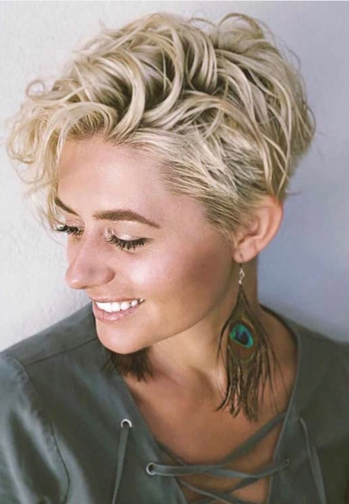 Pin On Short Hair Cuts For Women With Messy Curly Blonde Pixie Bob Haircuts (View 2 of 20)