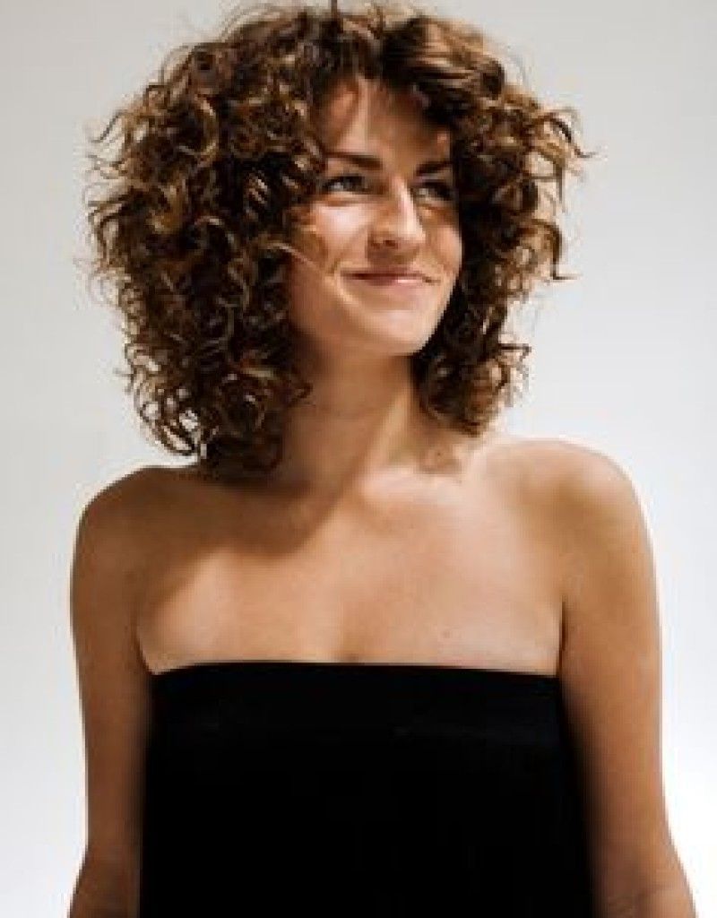 Shoulder Hairstyle : Medium Length Curly Hair For Round With Curly Hairstyles For Round Faces (View 4 of 20)