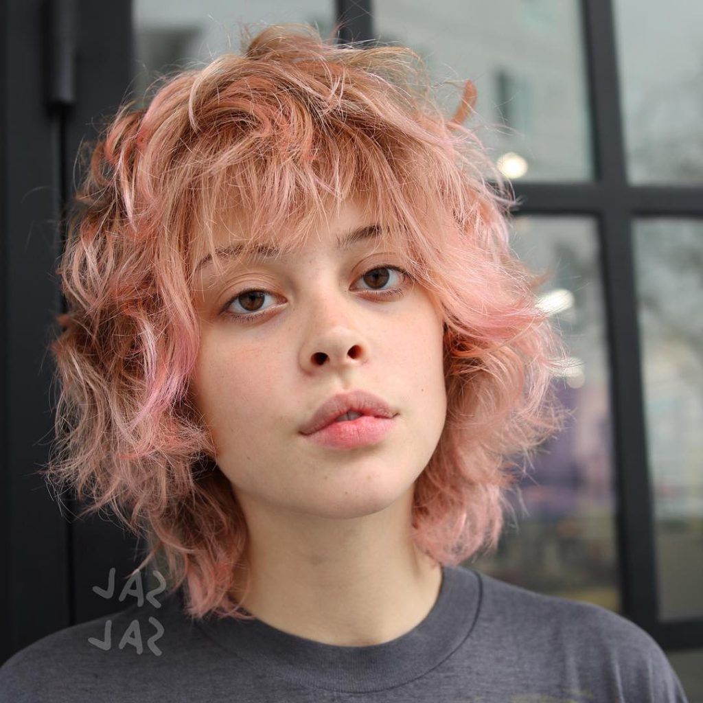 Women's Pink Shaggy Face Framing Bob With Messy Waves And Throughout Pink Shaggy Haircuts (View 7 of 20)