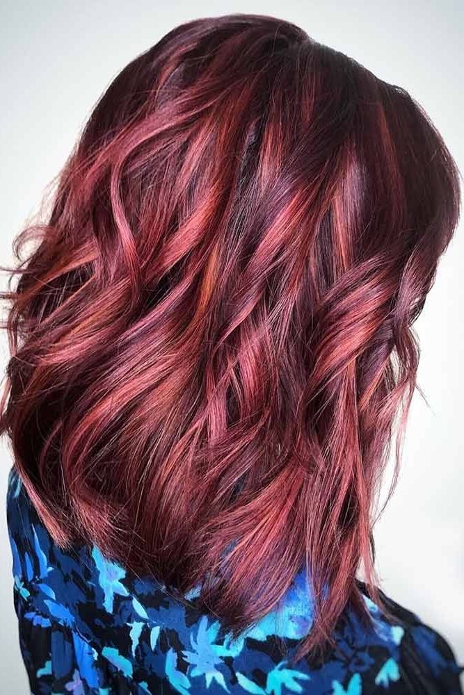 25 Ideas Of Pulling Off Red Highlights To Flame Up Your Pertaining To Natural Brown Hairstyles With Barely There Red Highlights (View 1 of 20)