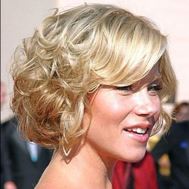 Formal Hairstyles For Short Hair, Prom With 2019 Wavy Hairstyles With Side Swept Wavy Bangs (View 13 of 20)