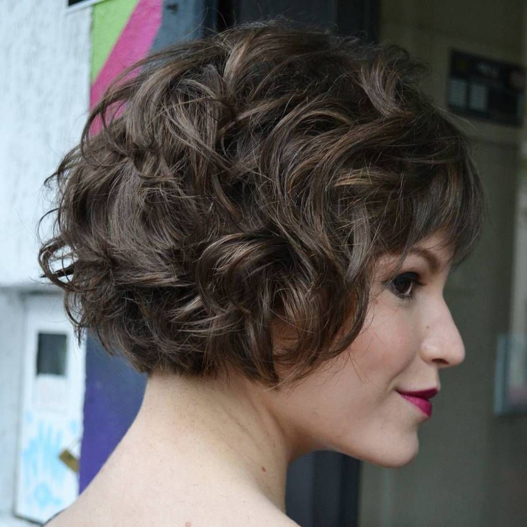 Most Recent Short Wavy Bob Hairstyles With Bangs And Highlights Regarding Pin On Curly (View 6 of 20)
