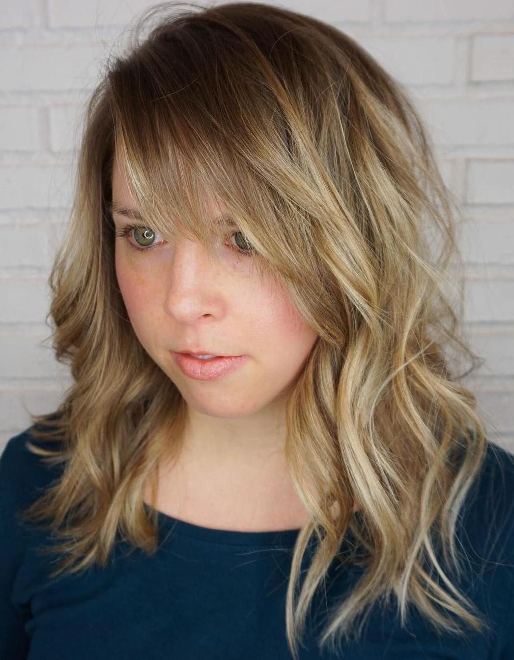 Most Up To Date Medium Wavy Hairstyles With Bangs For Pin Op Hair (View 13 of 20)
