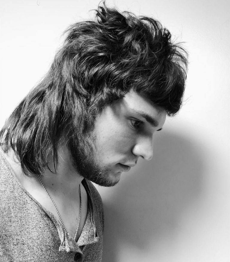 Widely Used Super Textured Mullet Hairstyles With Wavy Fringe For 44+ Mullet Haircuts That Are Awesome: Super Cool + Modern (View 4 of 20)