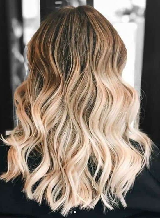 20 Fabulous Blonde Hair With Dark Roots Styles To Try Regarding Well Known Blonde Waves Haircuts With Dark Roots (View 7 of 20)