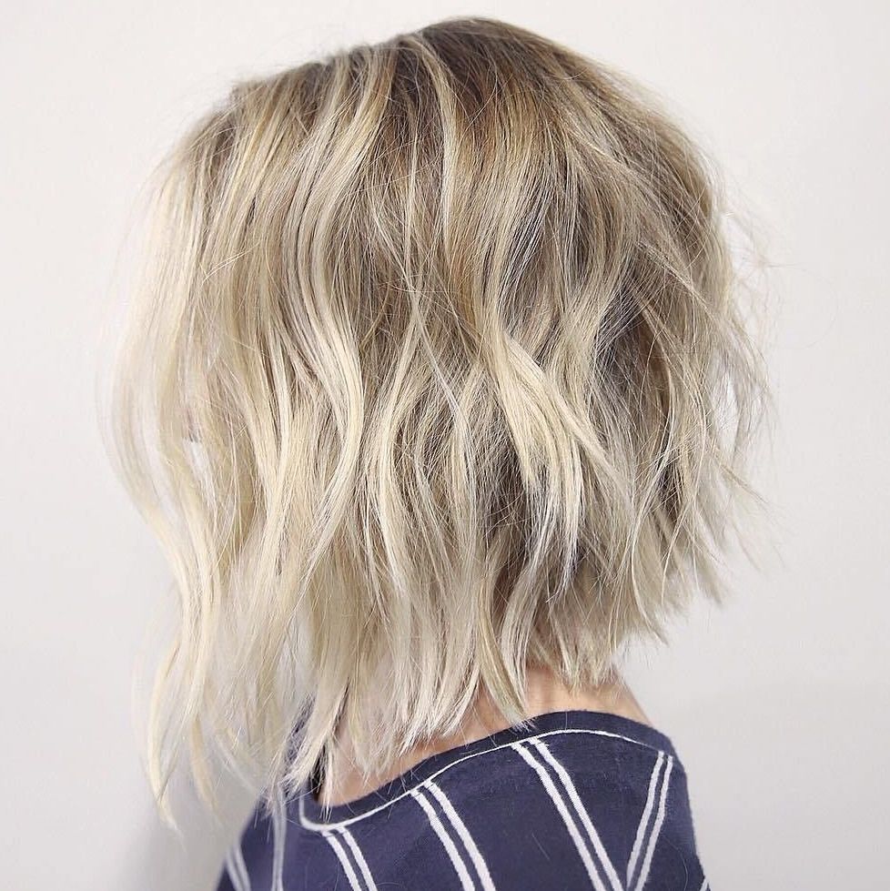 20 Must See Bob Haircuts For Fine Hair To Try In 2022 In Messy, Wavy & Icy Blonde Bob Hairstyles (View 16 of 20)