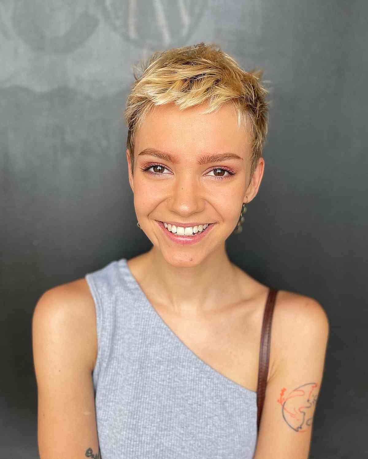 28 Very Short Pixie Haircuts For Confident Women Throughout Funky Disheveled Pixie Hairstyles (View 8 of 20)