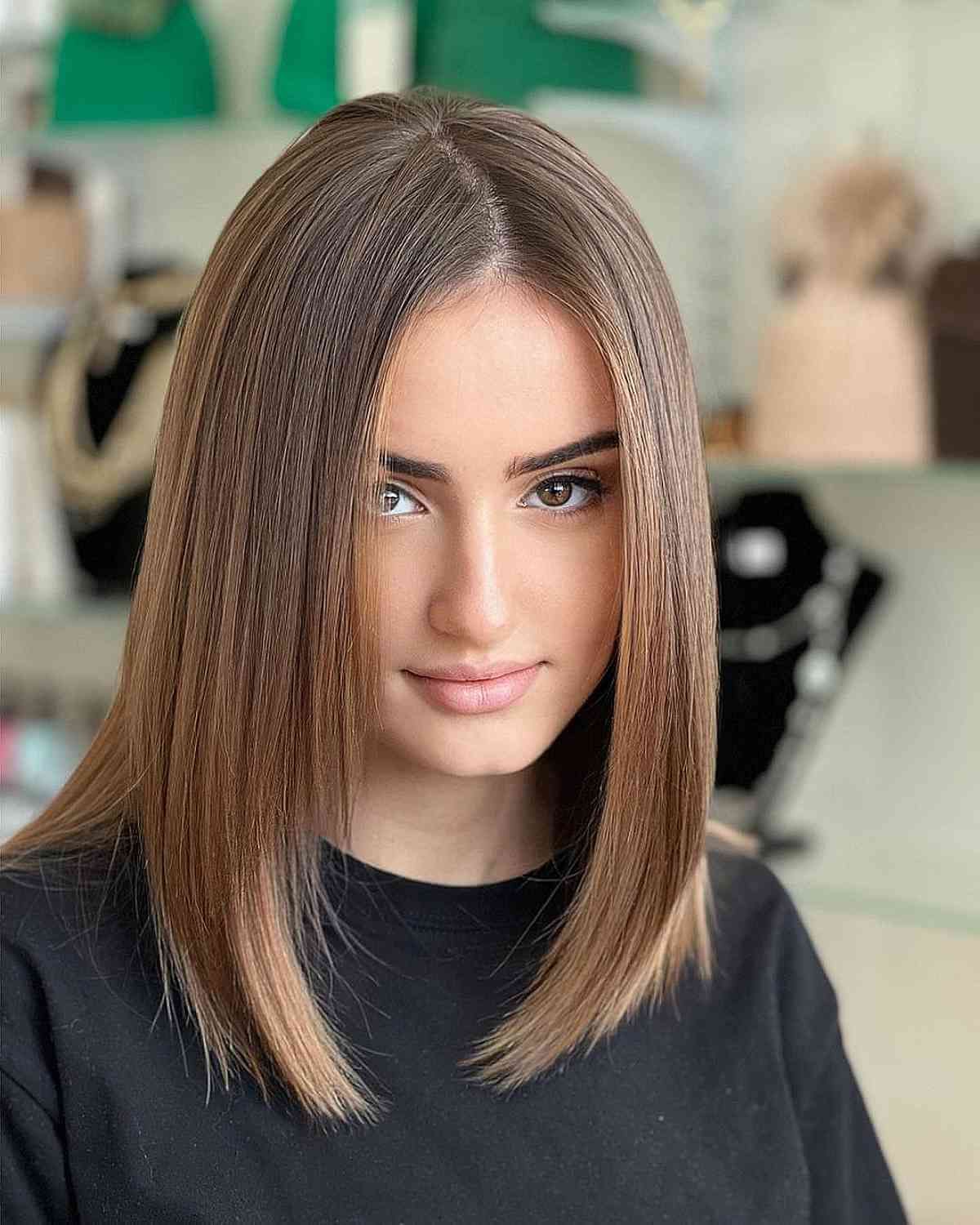 29 Best Ways To Style Shoulder Length, Straight Hair For A Modern Look For Latest Shoulder Length Straight Haircuts (View 9 of 20)