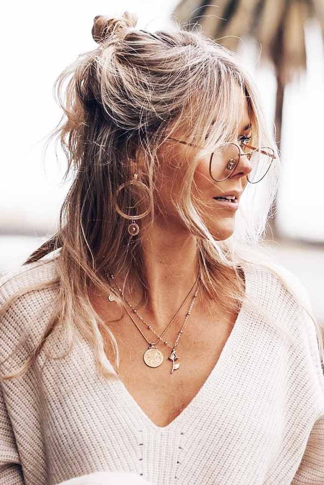 35 Classy And Modern Messy Hair Looks You Should Try Within Trendy Messy Medium Half Up Hairstyles (View 18 of 20)