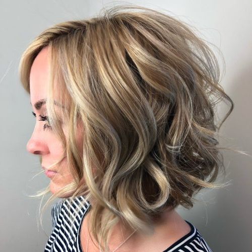 46 Cute Wavy Bob Hairstyles That Are Easy To Style Inside Favorite A Line Wavy Medium Length Hairstyles (View 10 of 20)