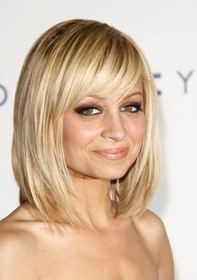 50 Effortless Long Bobs With Side Bangs For 2022 – Hairstyle Camp Regarding Long Side Bangs Blunt Bob Hairstyles (View 6 of 20)