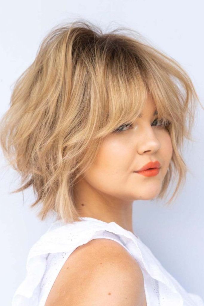 50 Timeless Feathered Hair Ideas To Look Fresh And Modern For Well Known Straight Lob Haircuts With Feathered Ends (View 8 of 20)