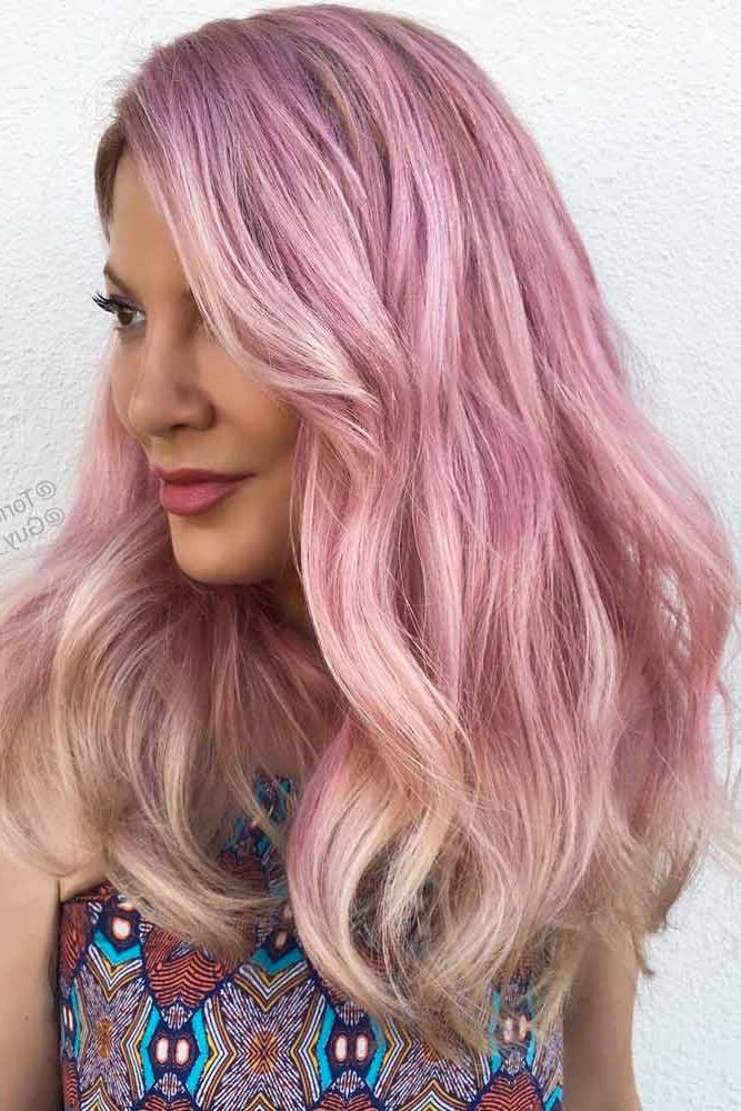 85+ Medium Length Hairstyles To Look Trendy In 2022 – Glaminati With Well Known Messy &amp; Wavy Pinky Mid Length Hairstyles (Gallery 20 of 20)