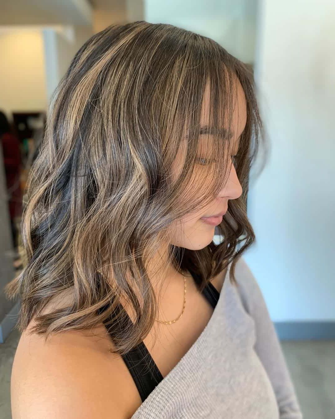 9 Lob Ideas For In Between Haircuts – Her Style Code Throughout Popular Lob Haircuts With Ash Blonde Highlights (View 15 of 20)