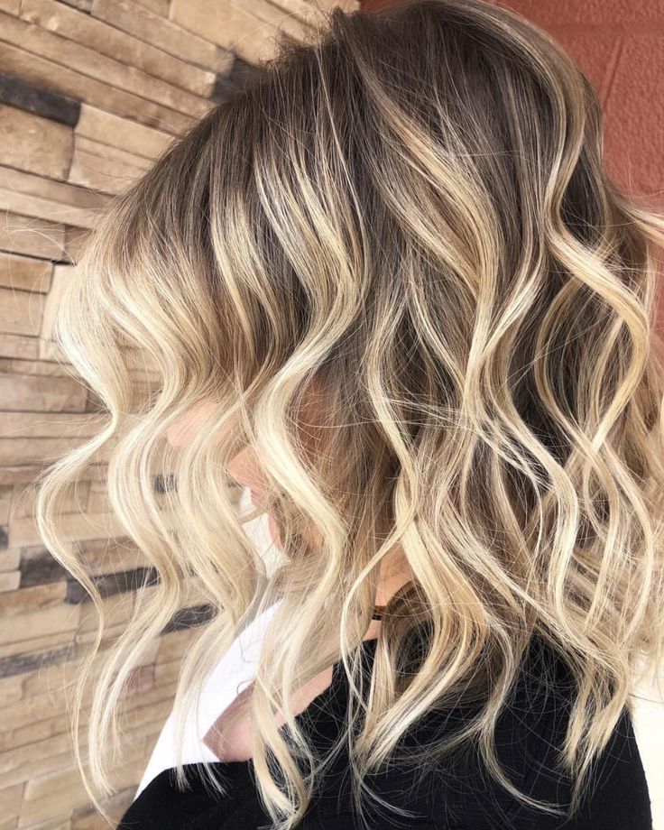 Blonde With Dark Roots, Dark Roots Blonde  Hair, Blonde Roots With Favorite Blonde Waves Haircuts With Dark Roots (View 9 of 20)