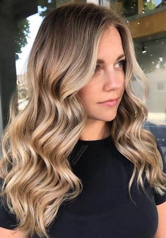 Latest Waves Haircuts With Blonde Ombre Pertaining To 15 Chicest Blonde Wavy Hairstyles For Women – Hairstylecamp (View 3 of 20)
