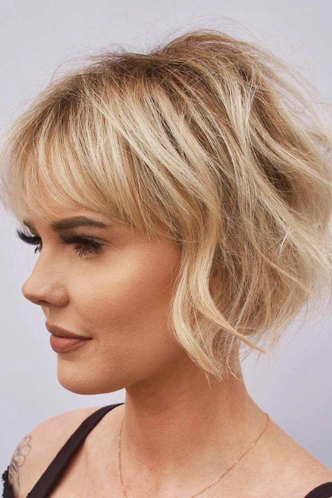 Layered Bob Haircuts & Why You Should Get One In 2022 – Glaminati Regarding Chin Length Graduated Bob Hairstyles (View 12 of 20)