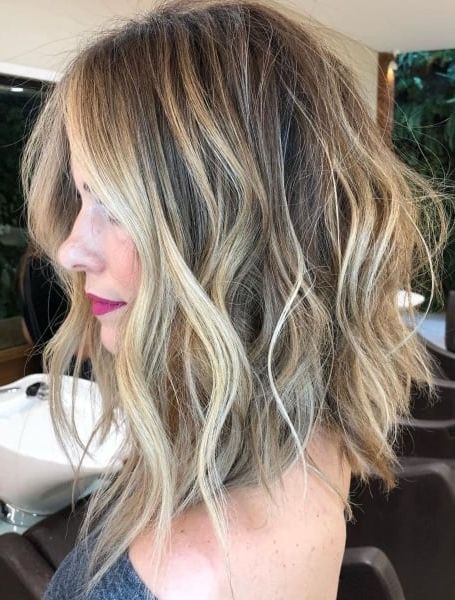 Most Popular Layered Wavy Lob Haircuts With Regard To 40 Stylish Lob Haircuts & Hairstyles For 2022 – The Trend Spotter (View 15 of 20)