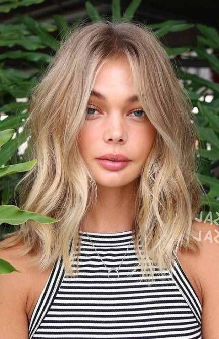 Most Recent Middle Parted Highlighted Long Bob Haircuts For 48 Super Ideas For Haircut Middle Part Blondes (View 1 of 20)