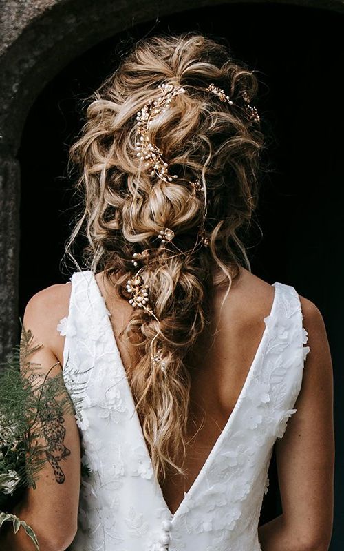 [%most Up To Date Autumn Inspired Hairstyles Intended For Fall Wedding Hairstyles: Charming Looks For 2022/23 [guide & Faqs]|fall Wedding Hairstyles: Charming Looks For 2022/23 [guide & Faqs] With Regard To Fashionable Autumn Inspired Hairstyles%] (View 9 of 20)