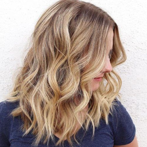 Most Up To Date Icy Blonde Beach Waves Haircuts Pertaining To 35 Short Blonde Hair Ideas For Blonde Bombshells In  (View 5 of 20)