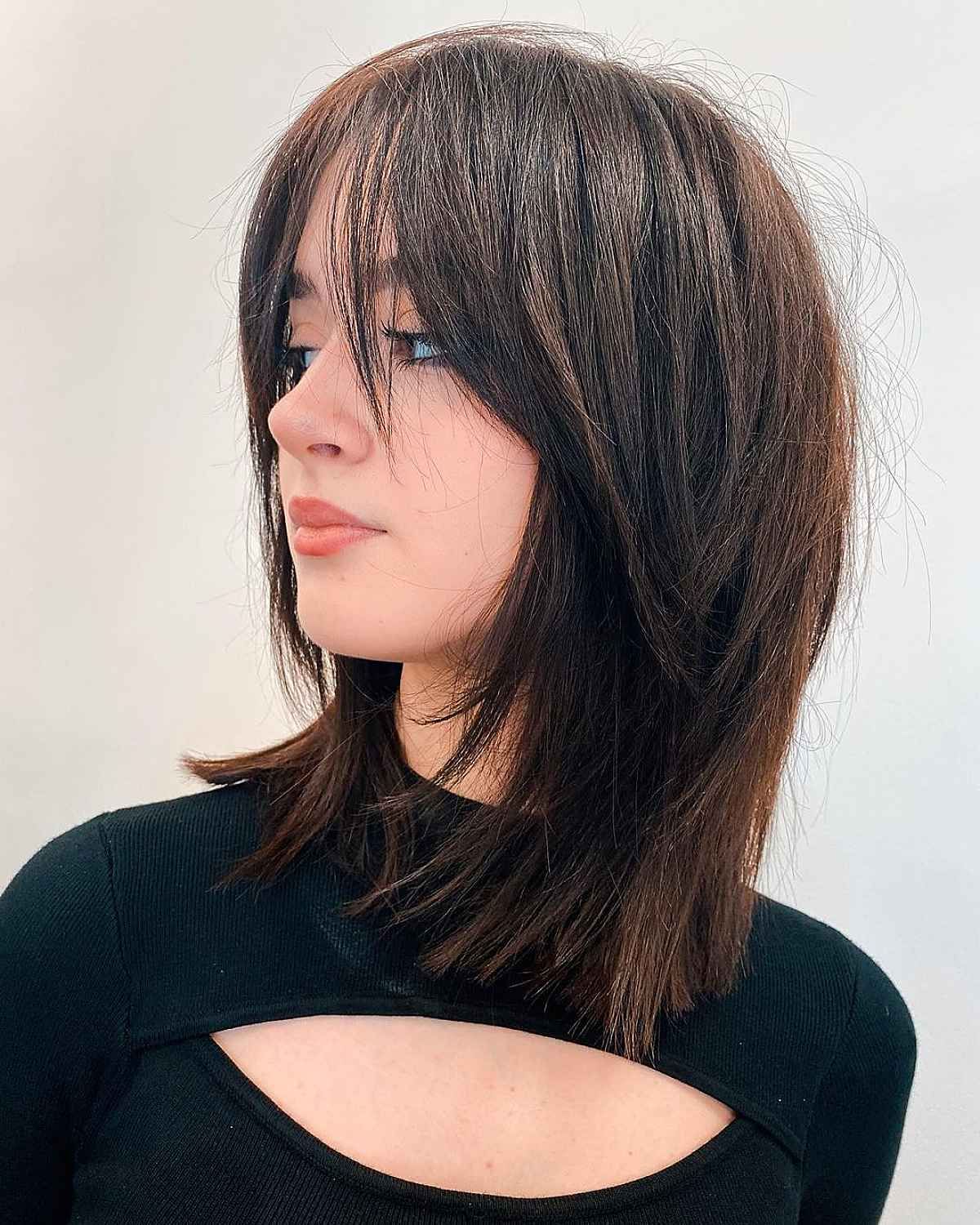 Most Up To Date Shoulder Length Straight Haircuts Throughout 29 Best Ways To Style Shoulder Length, Straight Hair For A Modern Look (View 6 of 20)