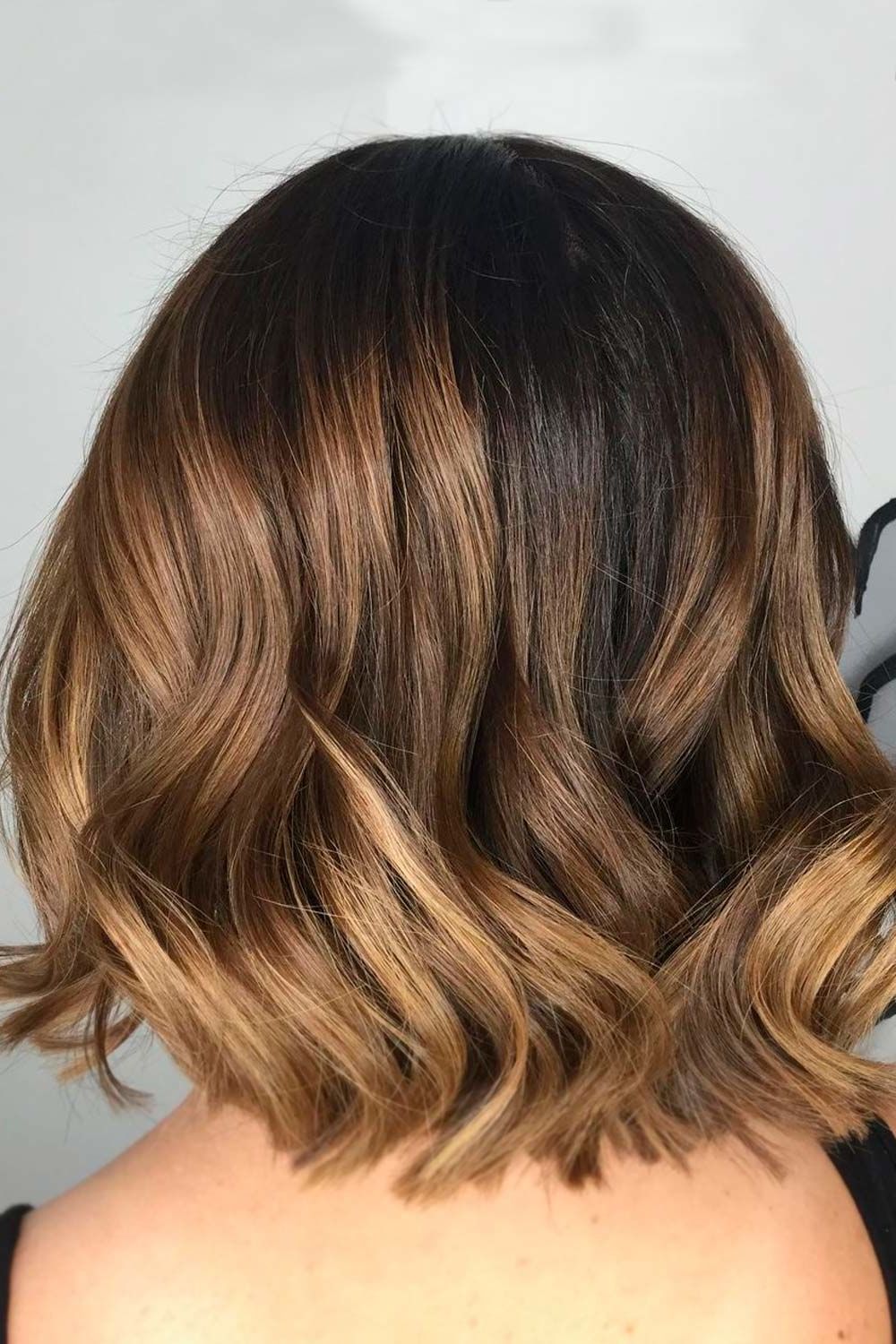 Newest Wavy Lob Haircuts With Caramel Highlights In Untraditional Lob Haircut Ideas To Give A Try (View 12 of 20)