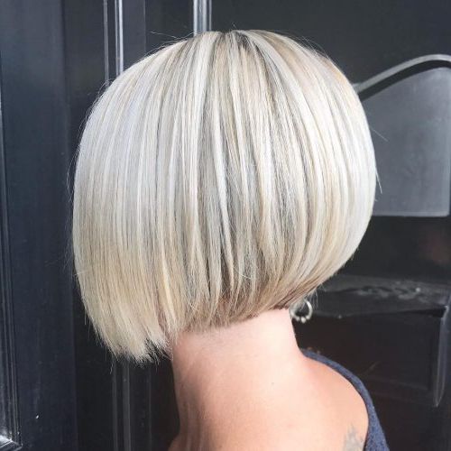 Top 16 Short Inverted Bob Haircuts Trending In 2022 With Angled Short Bob Hairstyles (View 3 of 20)