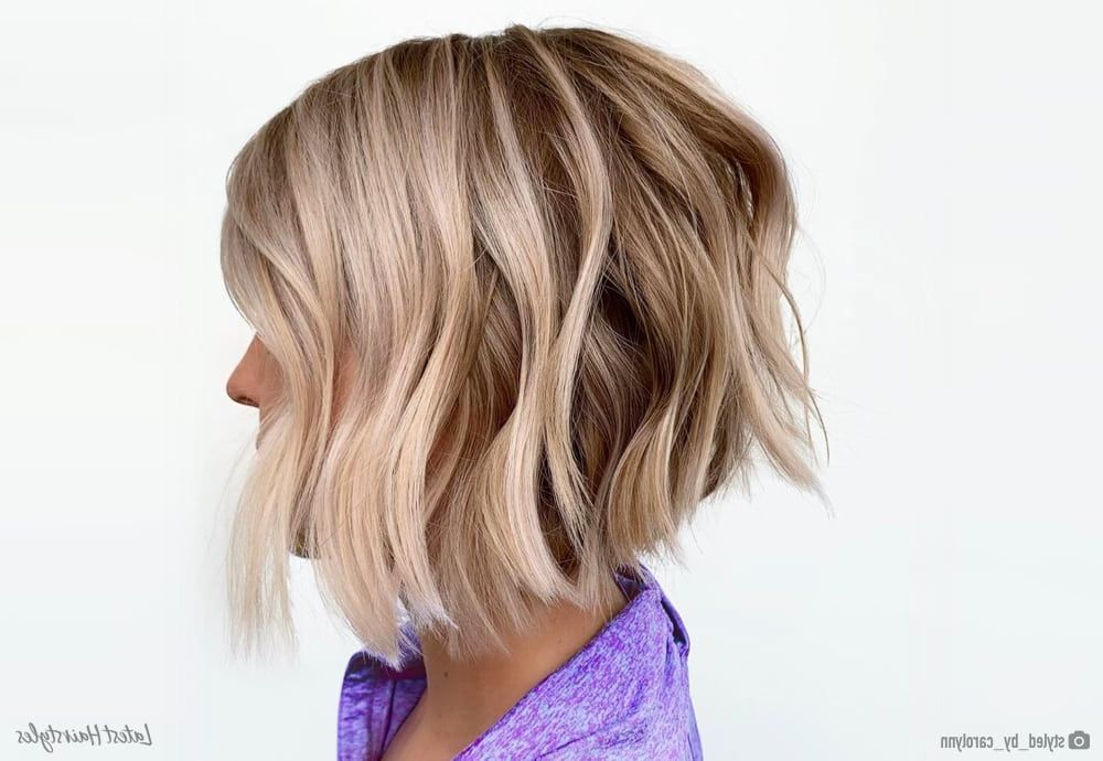Top 25 Short Angled Bob Haircuts Right Now In Angled Short Bob Hairstyles (View 2 of 20)