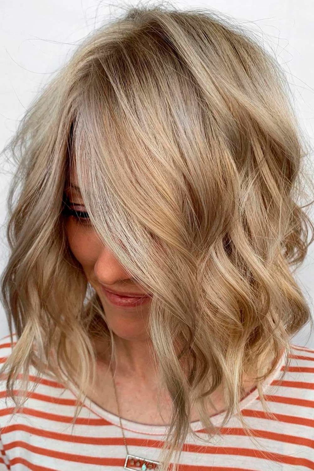 Untraditional Lob Haircut Ideas To Give A Try (View 5 of 20)
