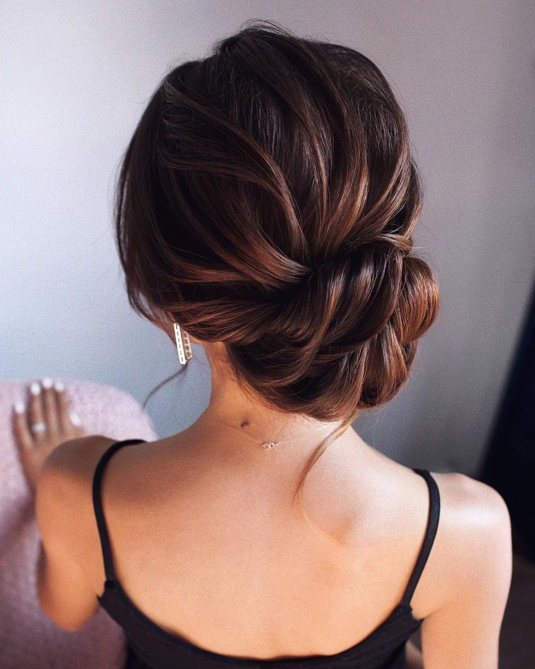 Wedding Updos For Medium Hair 2022/23 Guide: 70+ Best Looks For Most Current Updos Hairstyles Low Bun Haircuts (View 16 of 20)