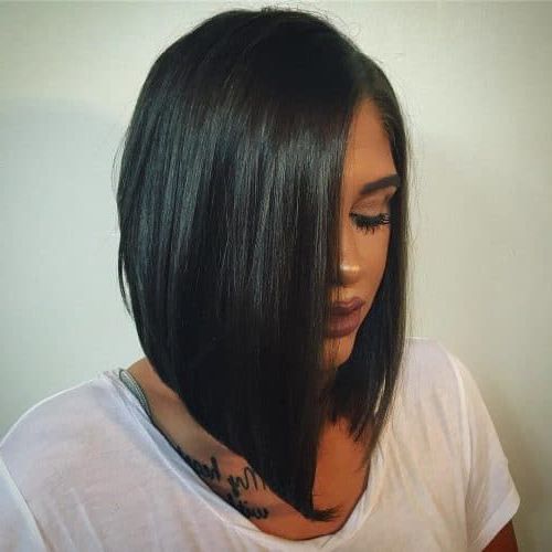 Widely Used Straight Angled Bob Haircuts Intended For Pin Em Cabelos (View 7 of 20)