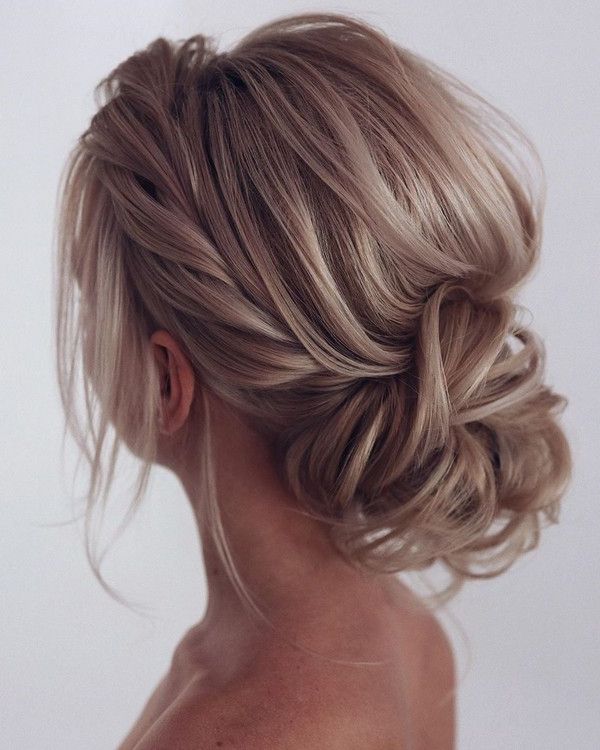 20 Trendy Low Bun Wedding Updos And Hairstyles 2023 Regarding Best And Newest Fancy Loose Low Updo (View 12 of 15)