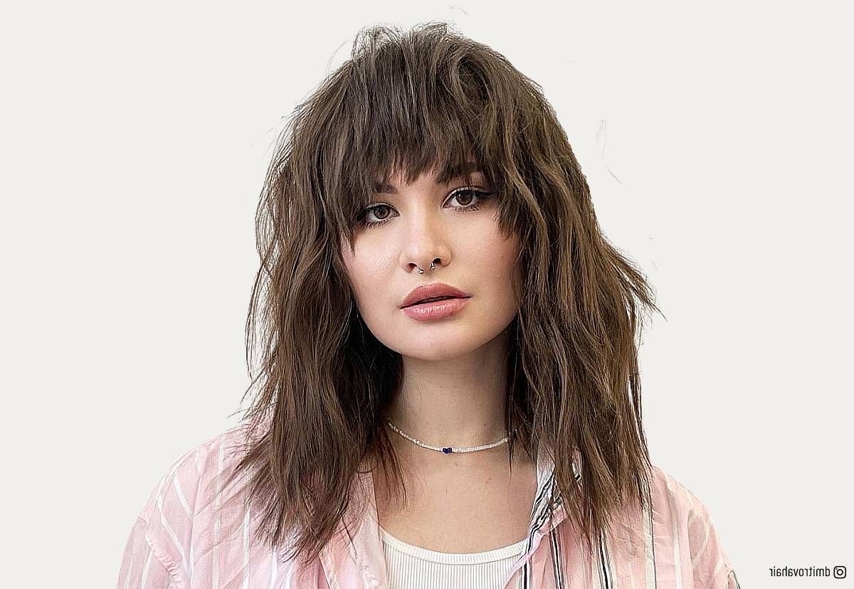 2018 Medium Shag With Bangs And Highlights Within 90 Chic Medium Shag Haircuts With Bangs For An On Trend Style (Gallery 3 of 15)