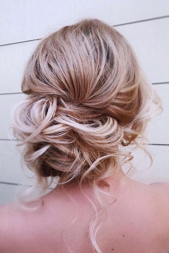 23 A Messy Curly Low Side Bun With Some Curls Down Is A Great Idea For An  Effortlessly Chic Loo… (View 10 of 15)