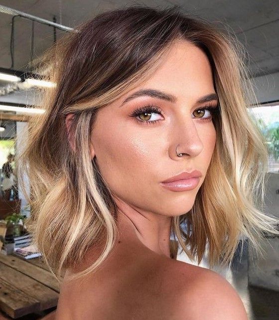 25 Chic And Catchy Bobs With Money Piece – Styleoholic Pertaining To Recent Stunning Messy Lob With Money Pieces (Gallery 5 of 20)