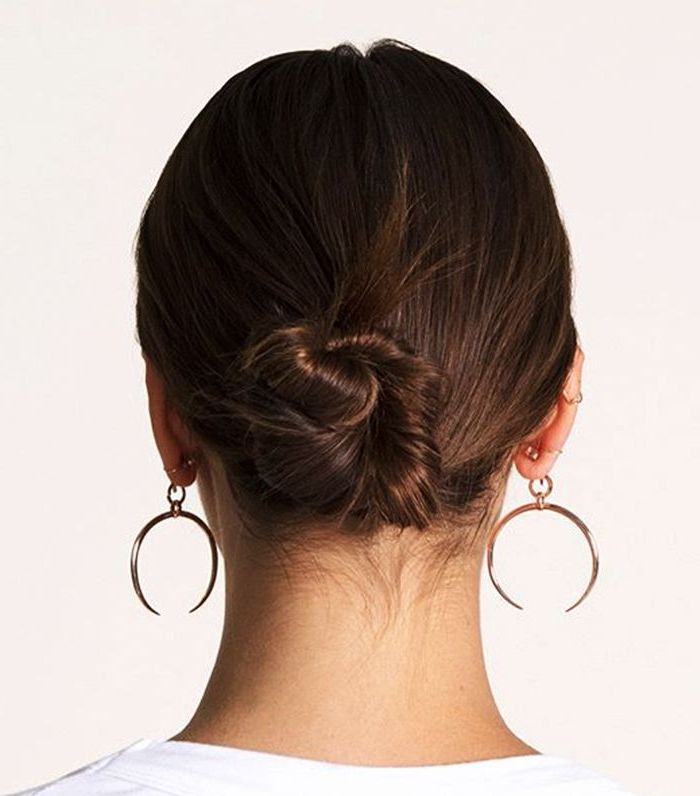 30 Easy Buns For Long Hair With Fashionable Relaxed Long Hair Bun (View 13 of 15)