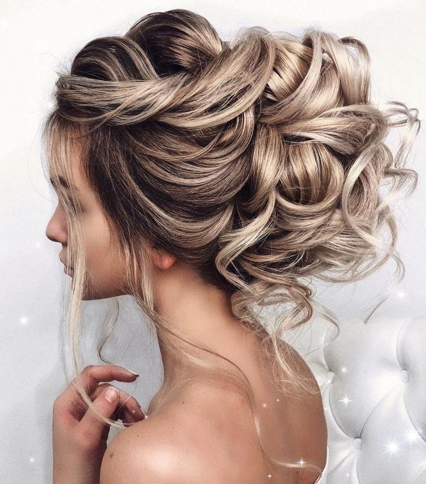 50 Lovely Updo Hairstyles That Are Trendy For 2022 In Favorite Voluminous Updo For Long Hair (View 9 of 15)