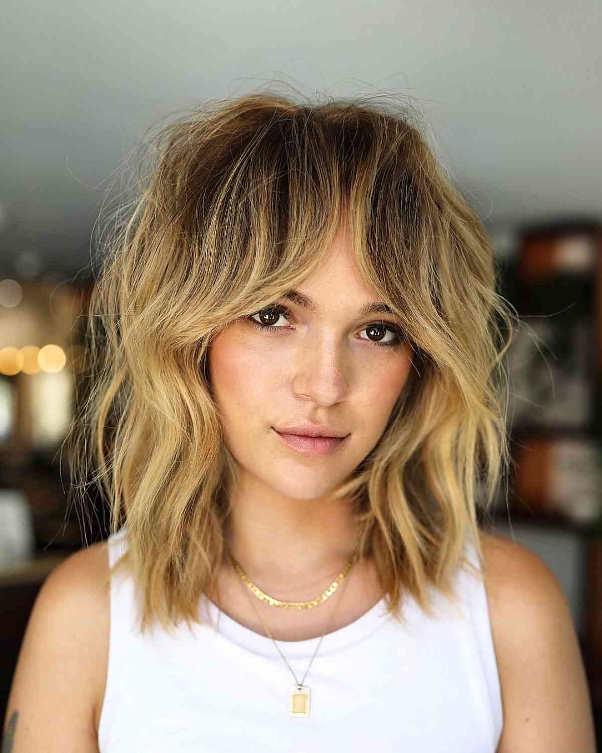 63 Cute Shoulder Length Hair With Bangs For An Instant Makeover Intended For Most Recently Released Dense Fringe Plus Messy Waves (View 9 of 15)