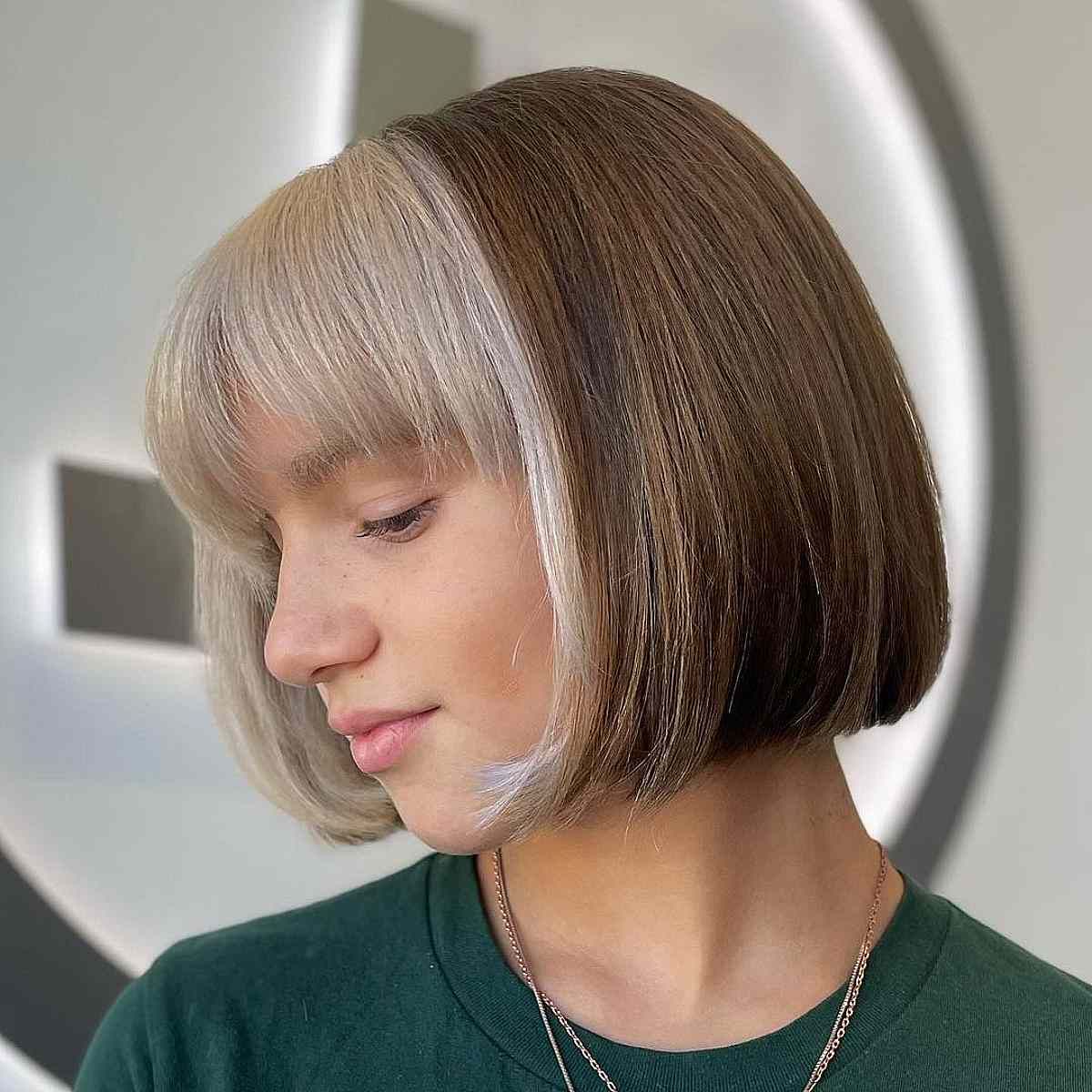 Best And Newest Two Tone Messy Bob Throughout 63 Chic Short Bob Haircuts With Bangs (View 12 of 20)