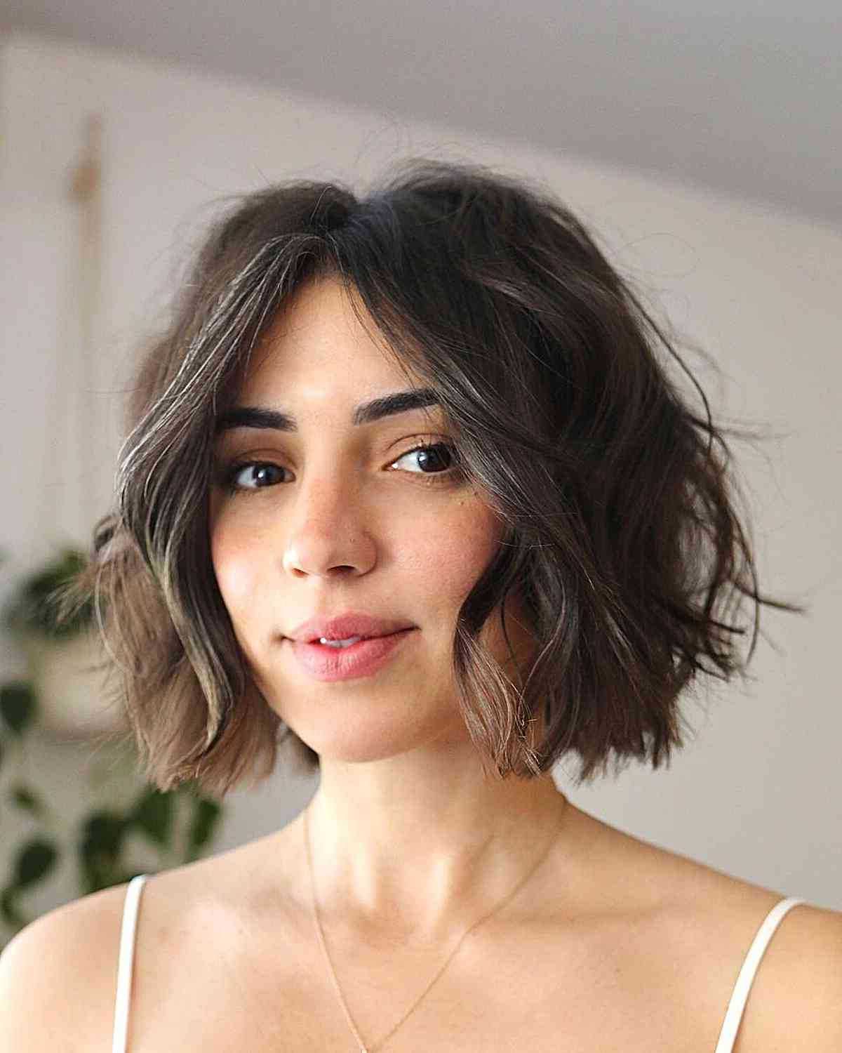 Fashionable Two Tone Messy Bob For 46 Messy Bob Haircut Ideas For The Ultimate Boho Vibe (View 9 of 20)