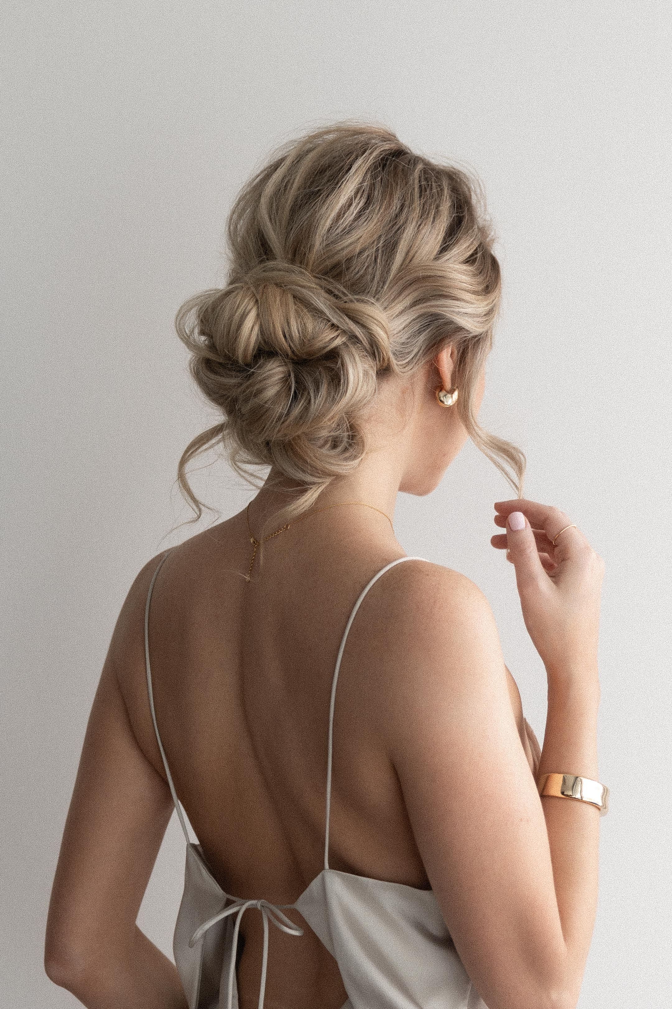 Most Recently Released Bridesmaid’s Updo For Long Hair In Easy Messy Updo Hairstyle (Gallery 4 of 15)