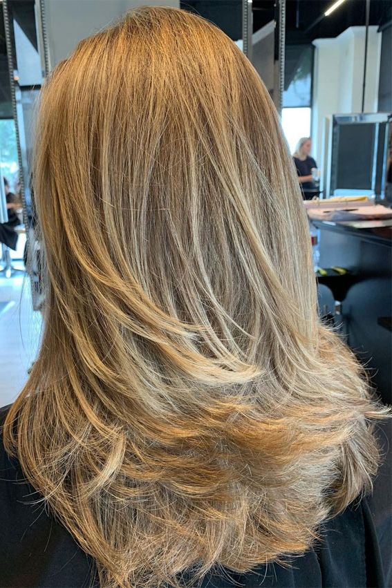 Popular Layers And Highlights With Regard To 35 Best Layered Haircuts 2021 : Layered Haircut With Natural Looking Blonde  Highlights (View 2 of 20)