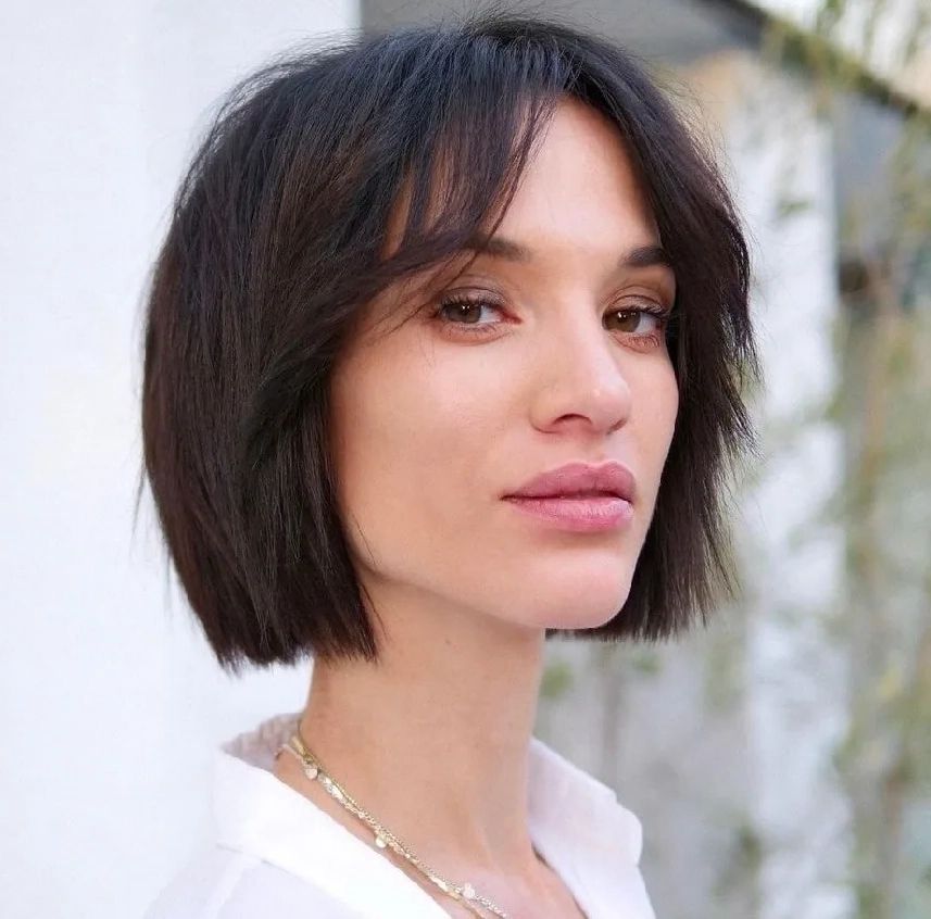 Well Known Straight Blunt Haircut With Long Curtain Bangs With Regard To 21 Curtain Bangs That Were Made For Straight Hair – Hairstylecamp (Gallery 16 of 20)