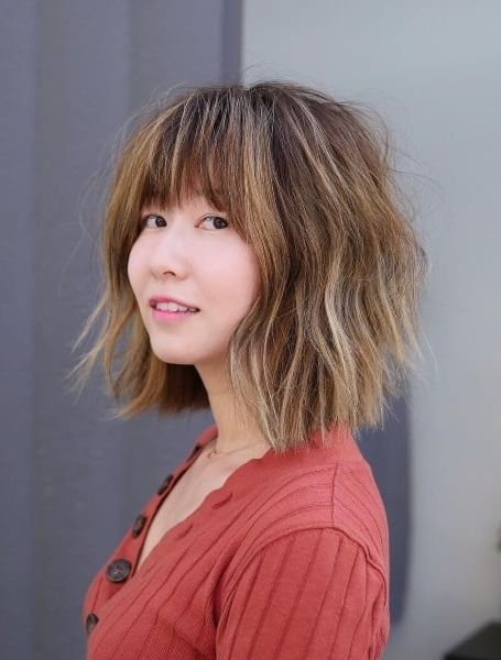 Well Known Wavy Lob With Choppy Bangs With Regard To 40 Stylish Lob Haircuts & Hairstyles For 2023 – The Trend Spotter (Gallery 12 of 15)