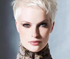 20 Inspirations Funky Short Pixie Haircuts