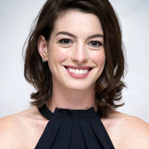Anne Hathaway Medium Haircuts (Photo 13 of 20)